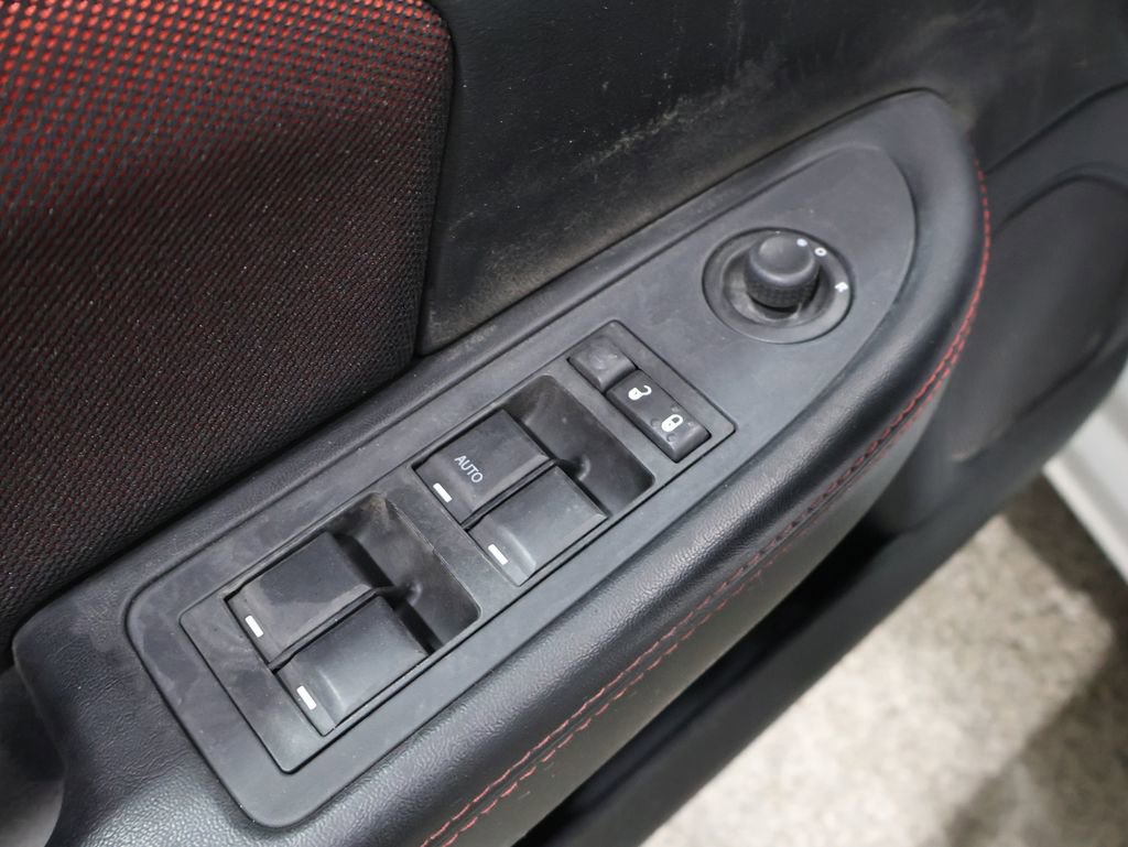 Used 2011 Dodge Avenger Heat image 17