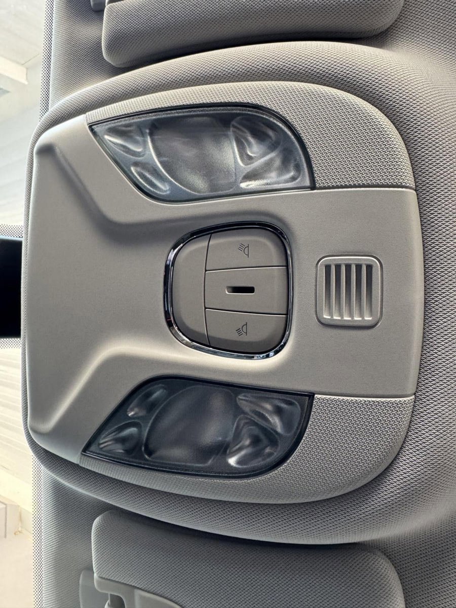 Used 2018 Jeep Compass Limited AWD/4WD image 28