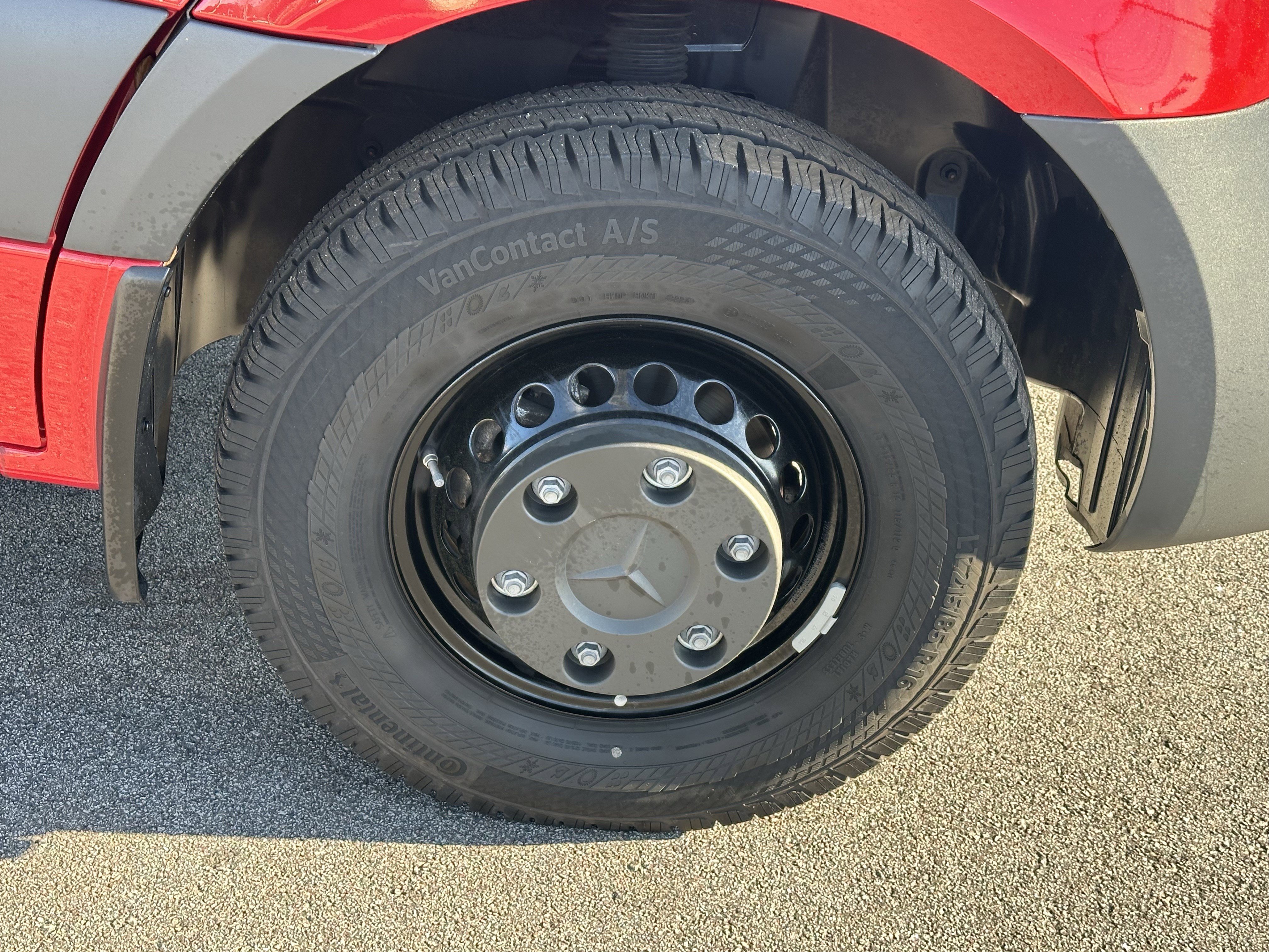 Used 2025 Mercedes-Benz Sprinter 3500 image 12