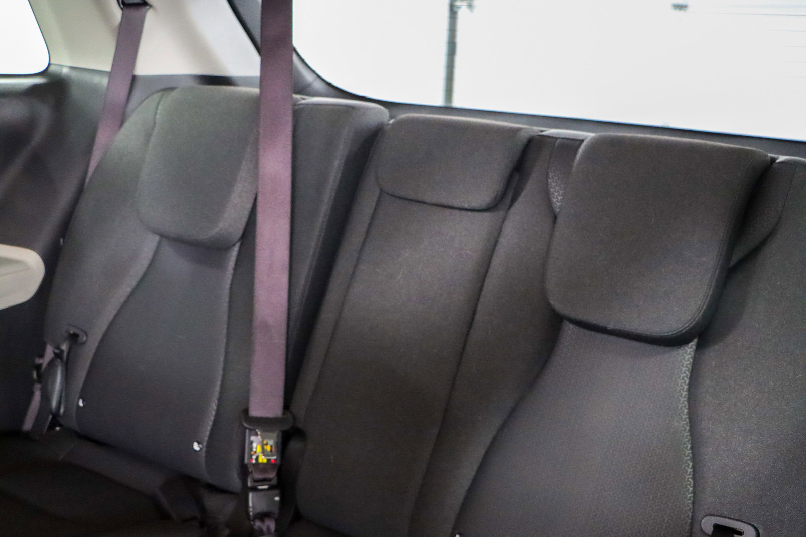 Used 2023 Kia Carnival LX image 25