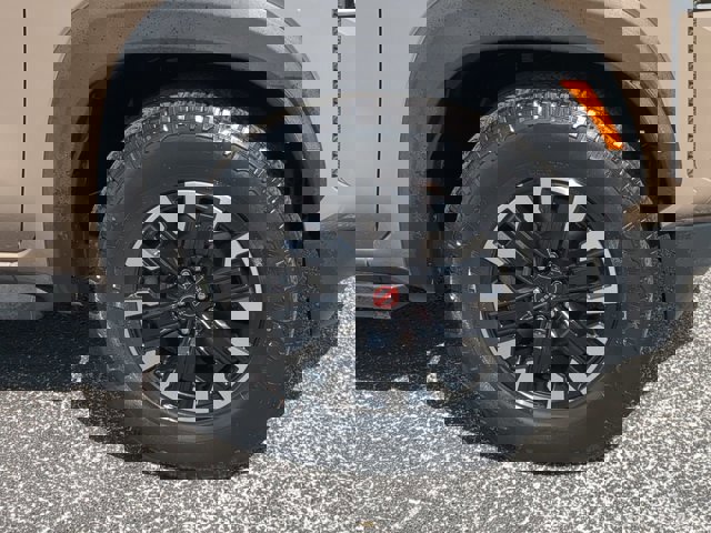 Certified 2022 Nissan Frontier Pro-X image 11