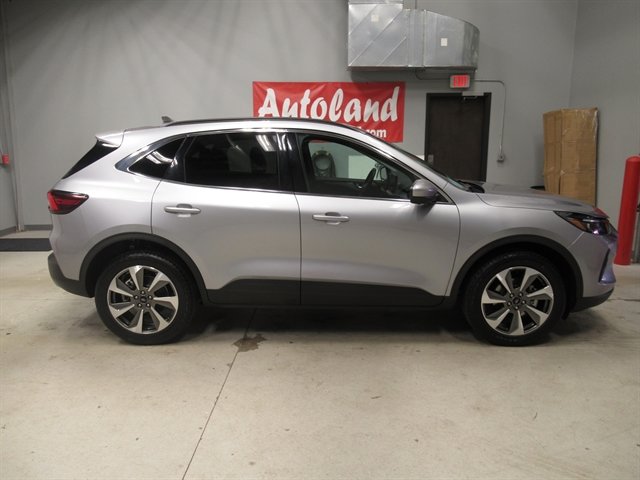 Used 2024 Ford Escape Platinum AWD/4WD image 7