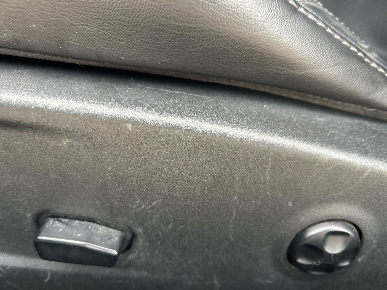 Used 2019 Dodge Challenger SXT w/ Plus Package image 26