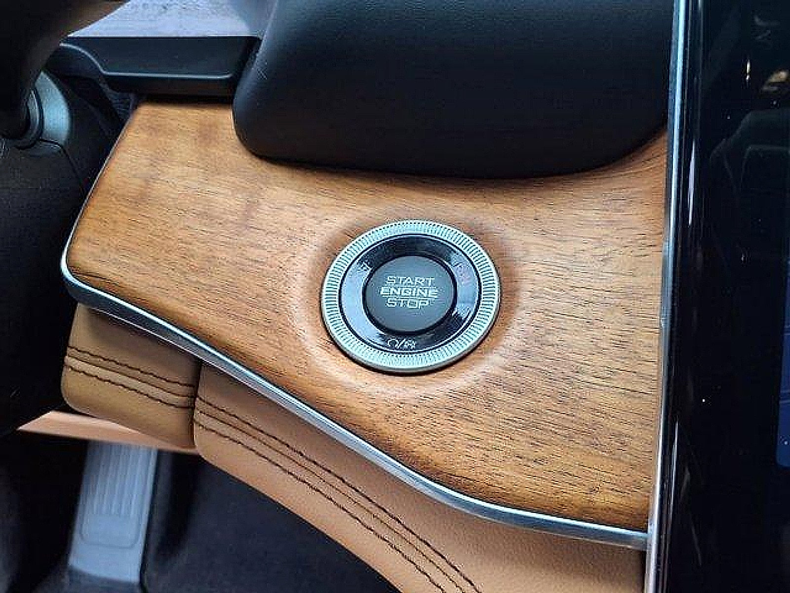 Used 2021 Jeep Grand Cherokee L Summit image 25