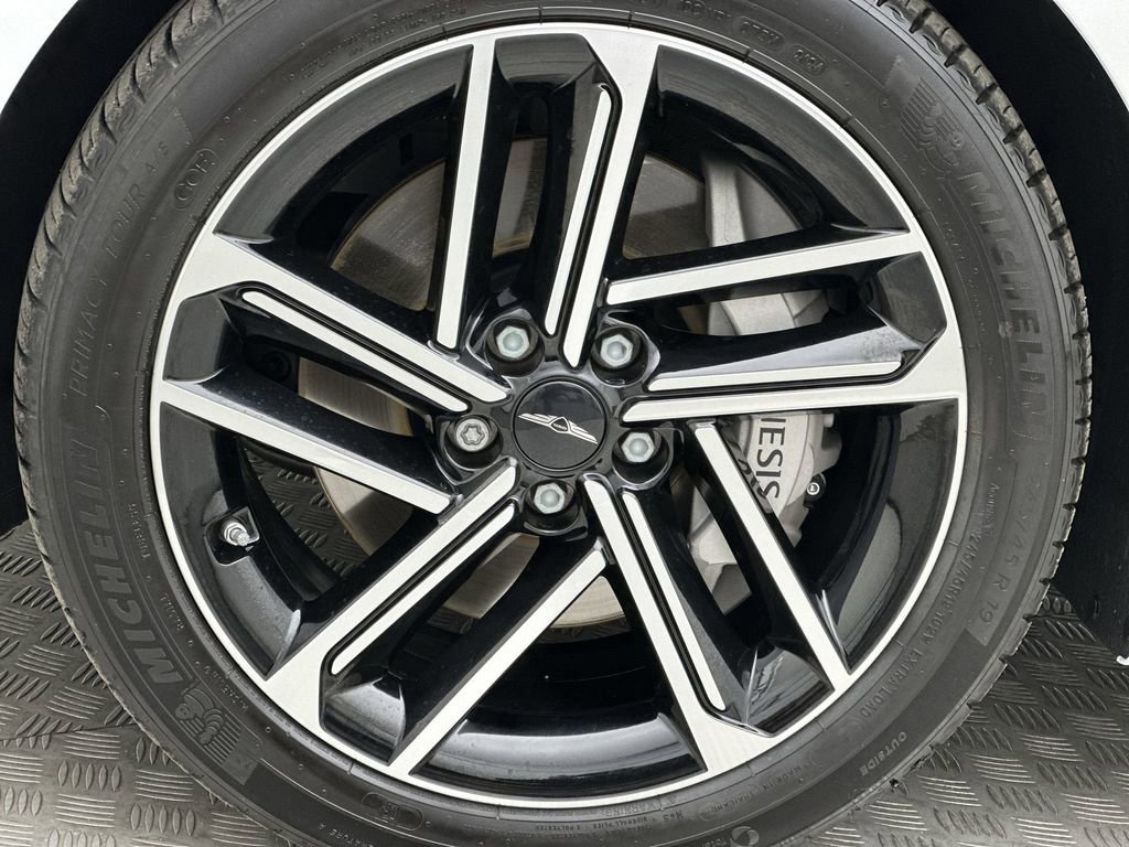 Used 2025 Genesis G80 2.5T Advanced image 10