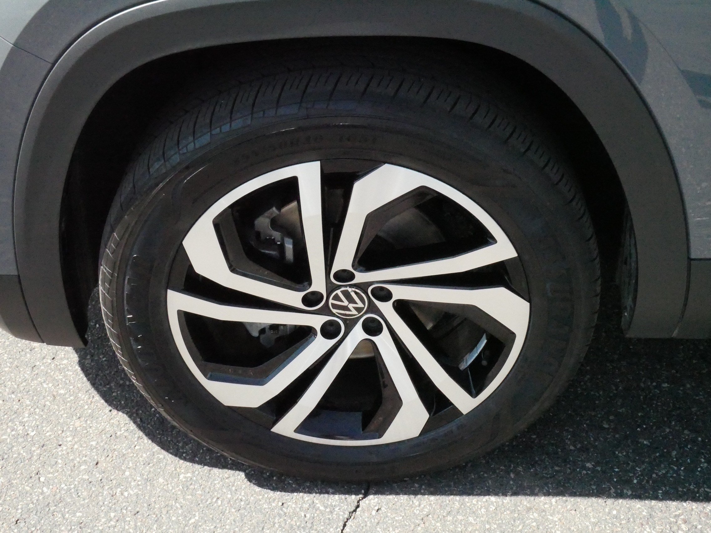 Certified 2023 Volkswagen Atlas Cross Sport SEL AWD/4WD image 16