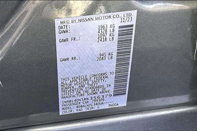 Used 2024 Nissan Altima 2.5 SV image 14