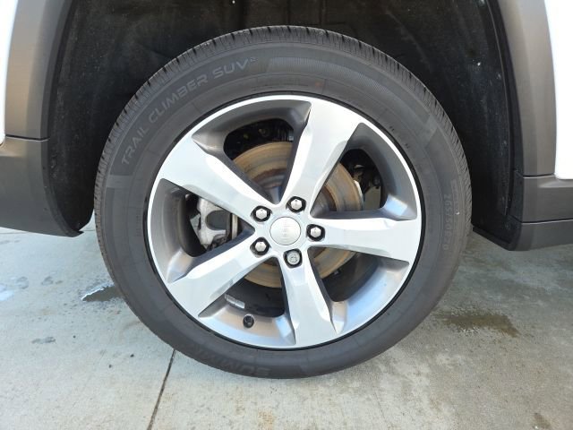 Used 2021 Jeep Grand Cherokee L Limited AWD/4WD image 72