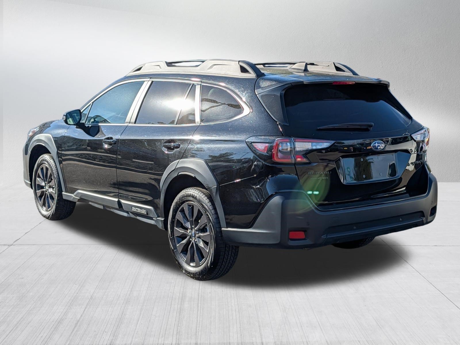Certified 2025 Subaru Outback Onyx Edition AWD/4WD image 5