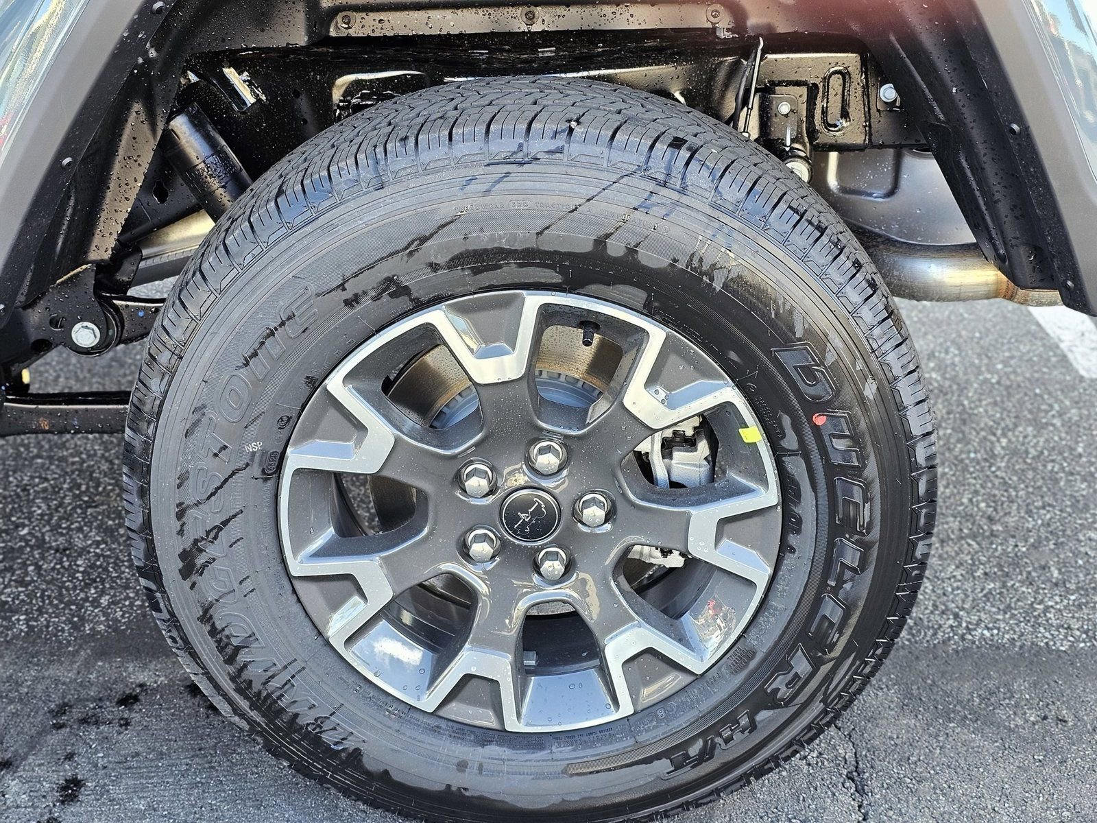 New 2026 Jeep Gladiator Sahara image 9