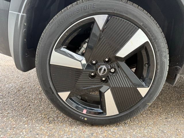 New 2026 Nissan Kicks SR w/ Cold Weather Package FWD image 29