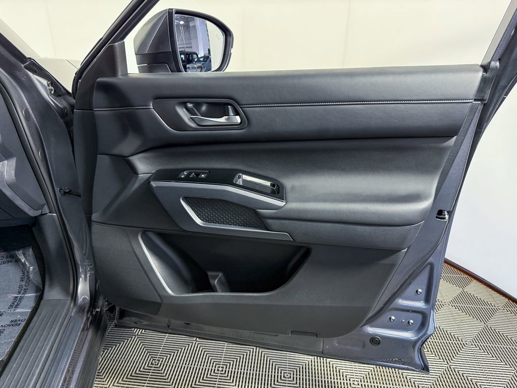 Certified 2023 Nissan Pathfinder SL image 46