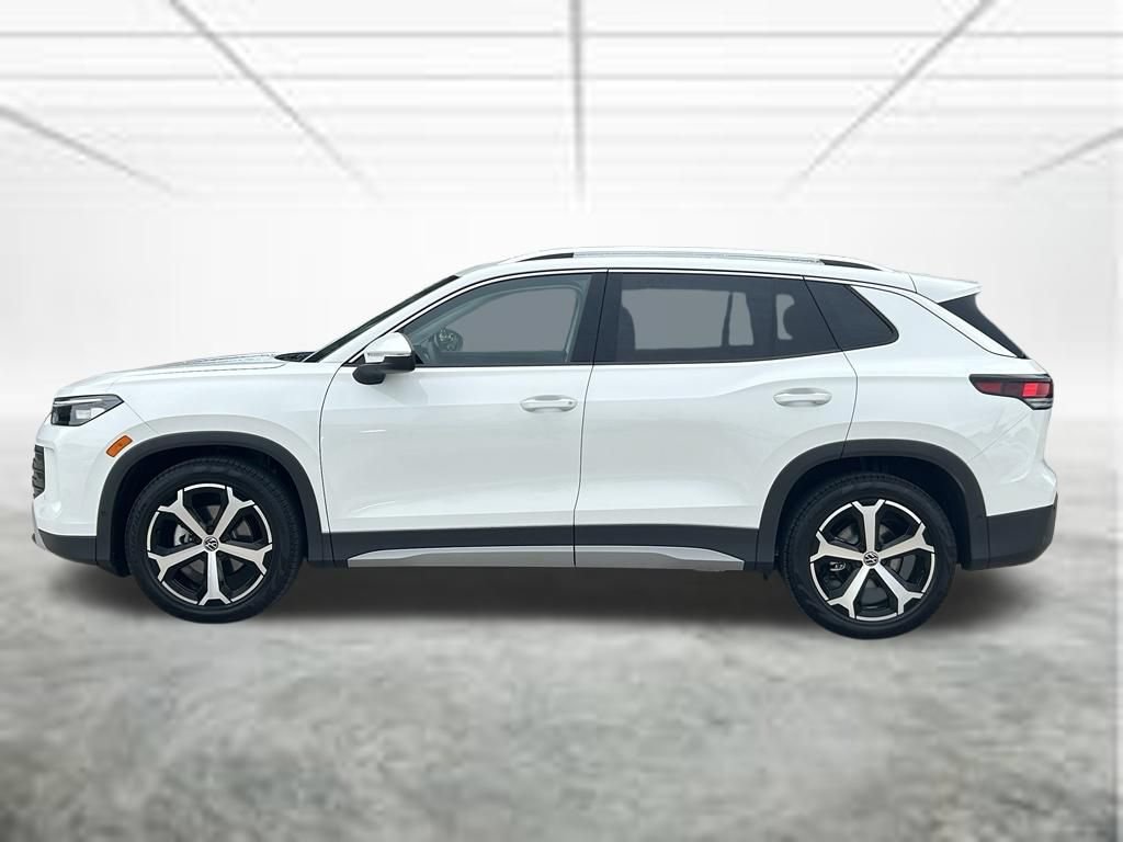 New 2026 Volkswagen Tiguan SE FWD image 2