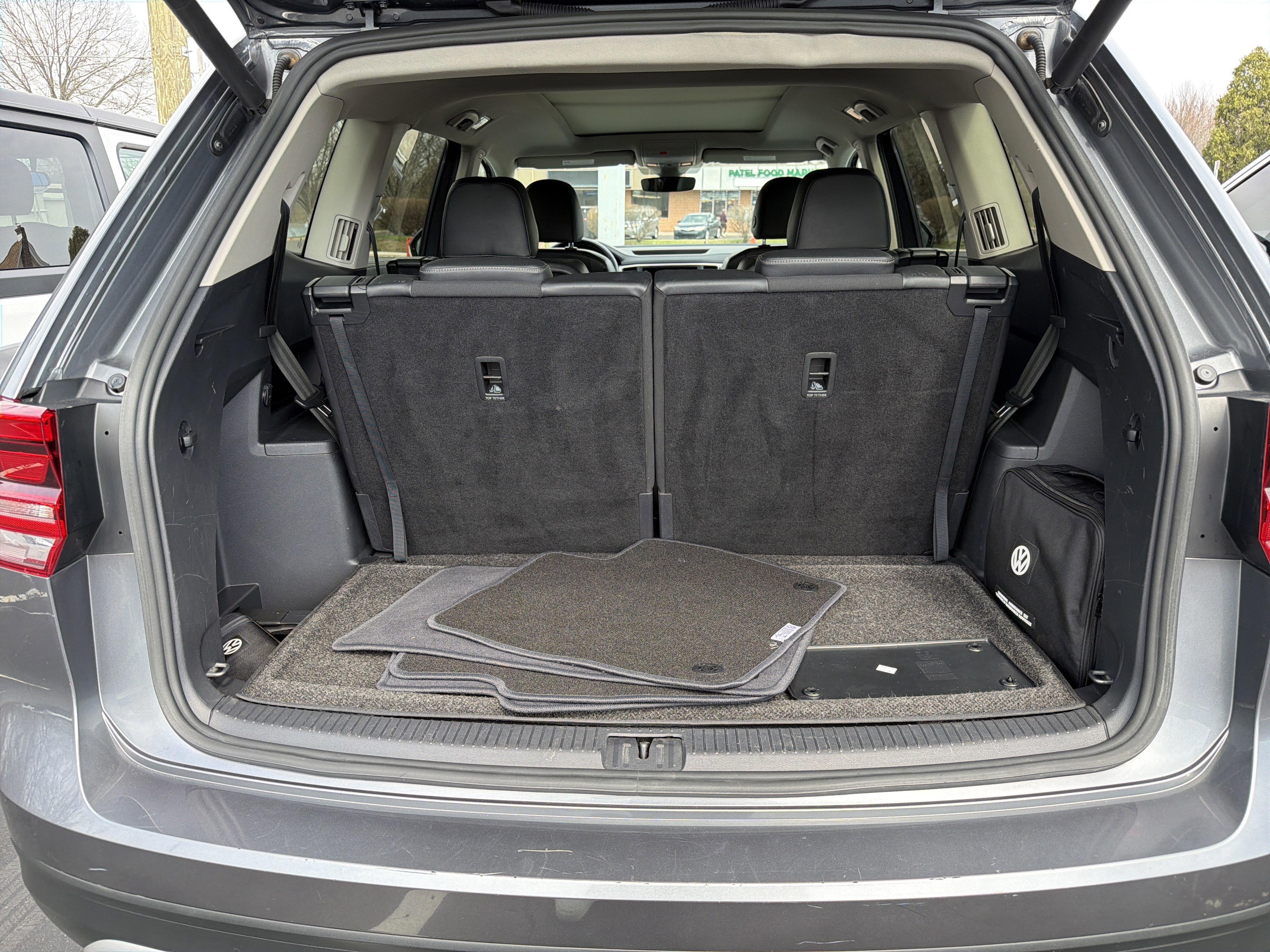 Used 2019 Volkswagen Atlas SE w/ Panoramic Sunroof Package image 9