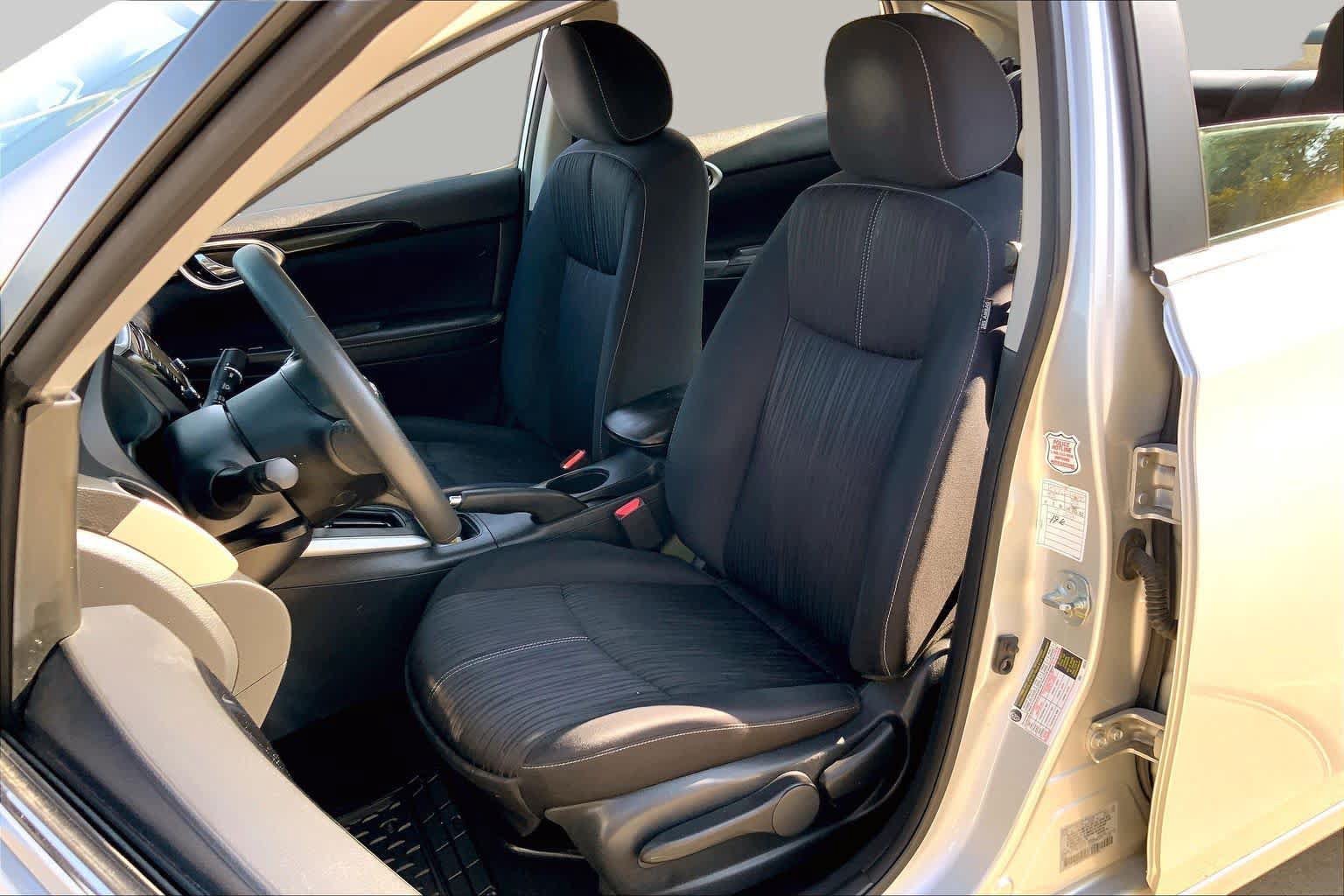 Used 2016 Nissan Sentra SV FWD image 8