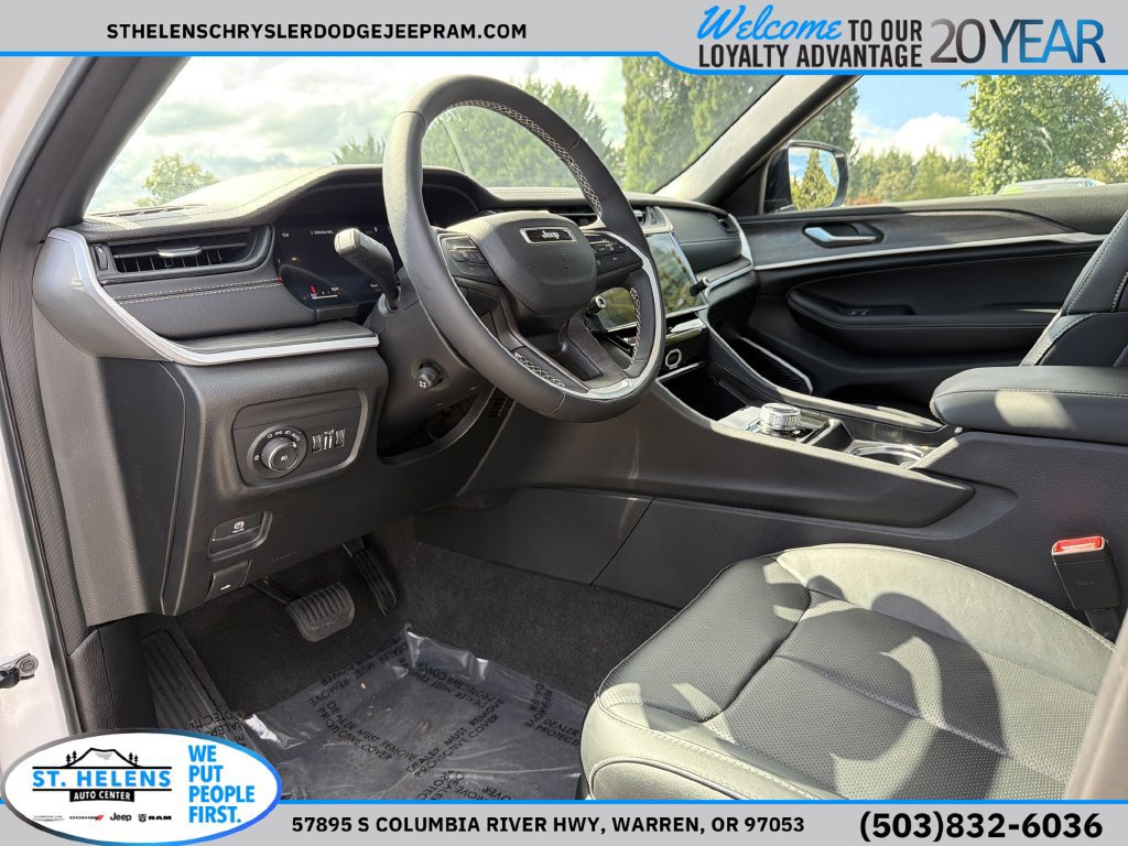 New 2026 Jeep Grand Cherokee Limited AWD/4WD image 12