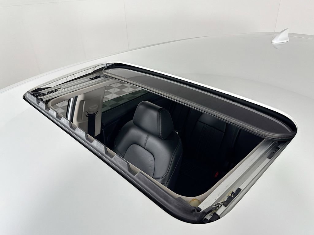 Certified 2023 Honda HR-V EX-L image 40