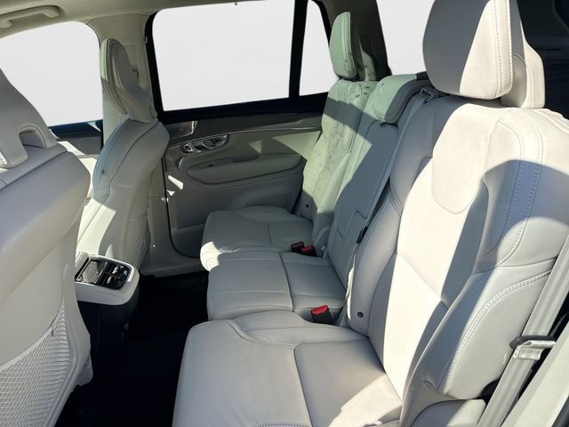 Certified 2025 Volvo XC90 B6 Ultra AWD/4WD image 29