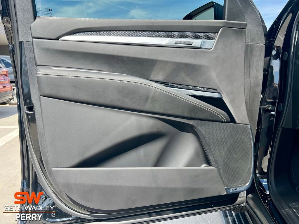 Used 2025 Cadillac Escalade V AWD/4WD image 19