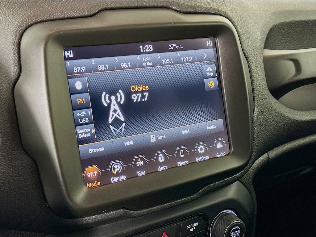 Used 2022 Jeep Renegade Latitude image 24