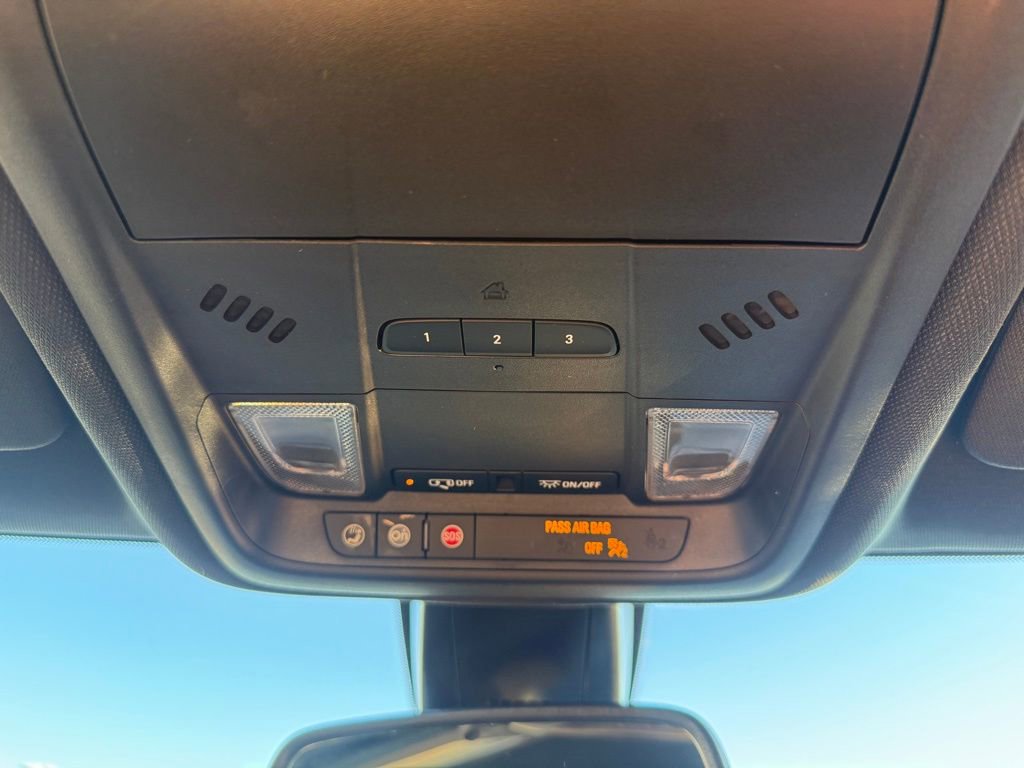 Used 2023 Chevrolet Blazer Premier image 32