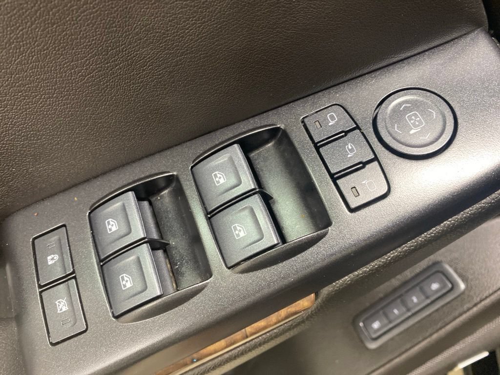 Used 2020 Chevrolet Tahoe LT w/ Luxury Package AWD/4WD image 38