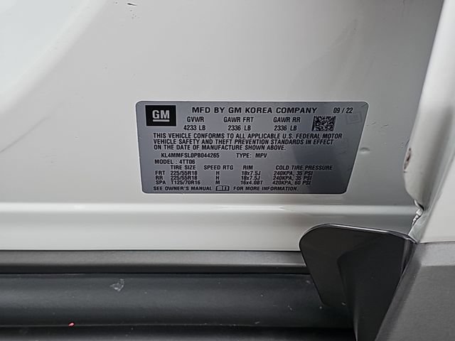 Used 2023 Buick Encore GX Essence w/ Experience Buick Package FWD image 40