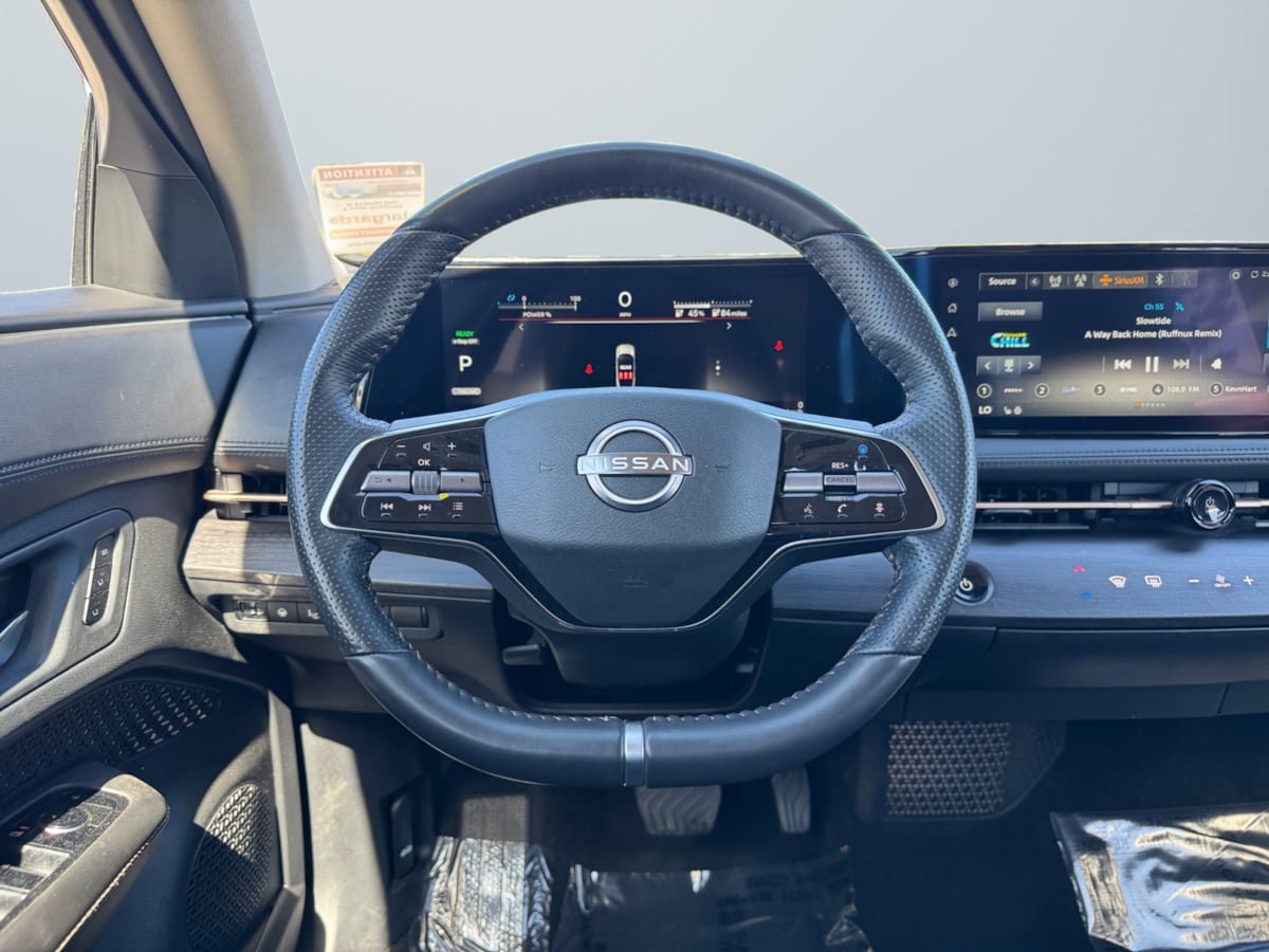 Used 2023 Nissan Ariya AWD image 11