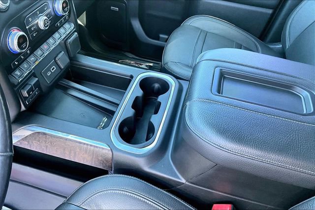 Used 2022 GMC Sierra 3500 Denali w/ Denali Black Diamond Edition image 18