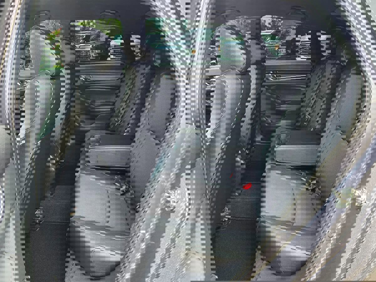 Used 2019 Honda Accord Sport image 16