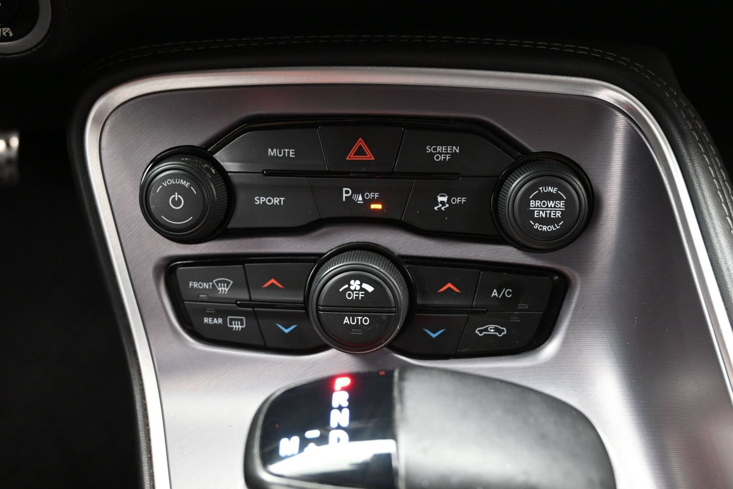 Used 2019 Dodge Challenger R/T w/ Driver Convenience Group RWD image 35