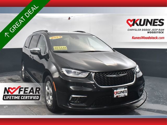 Used 2023 Chrysler Pacifica Limited FWD image 1
