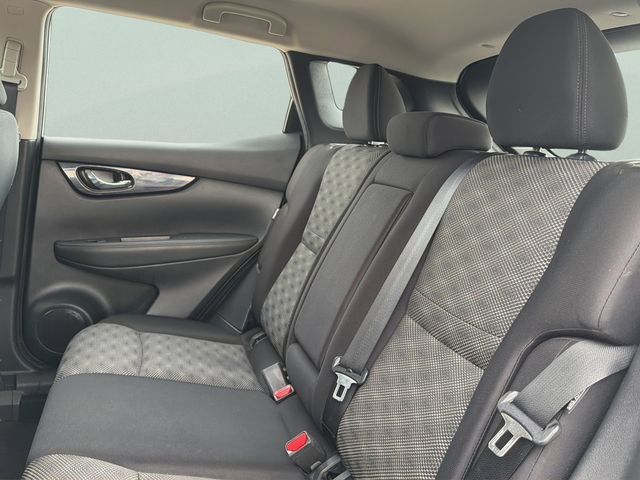 Used 2021 Nissan Rogue Sport SV FWD image 17
