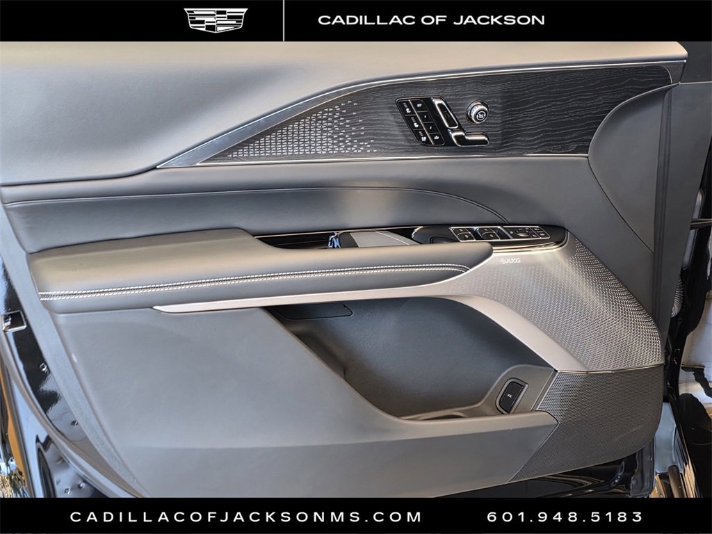 New 2026 Cadillac Lyriq V image 10