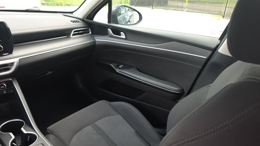 Used 2023 Kia K5 LXS FWD image 27