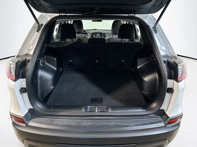 Used 2019 Jeep Cherokee Latitude w/ Popular Appearance Group AWD/4WD image 20