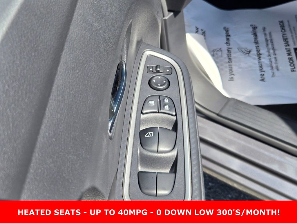 New 2025 Nissan Versa SR w/ Trunk Package FWD image 27