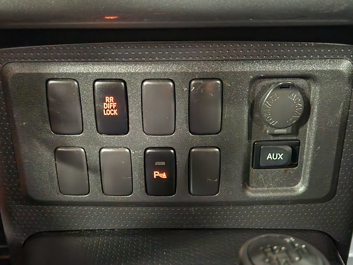 Used 2008 Toyota FJ Cruiser 4WD image 37