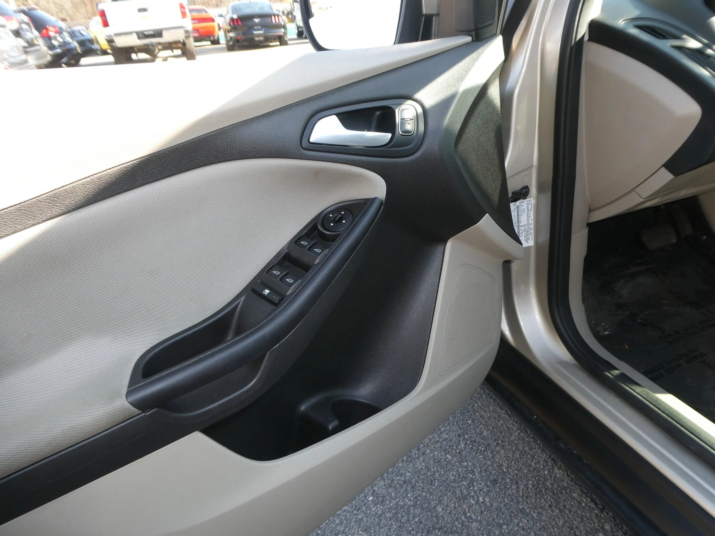 Used 2018 Ford Focus SE image 14