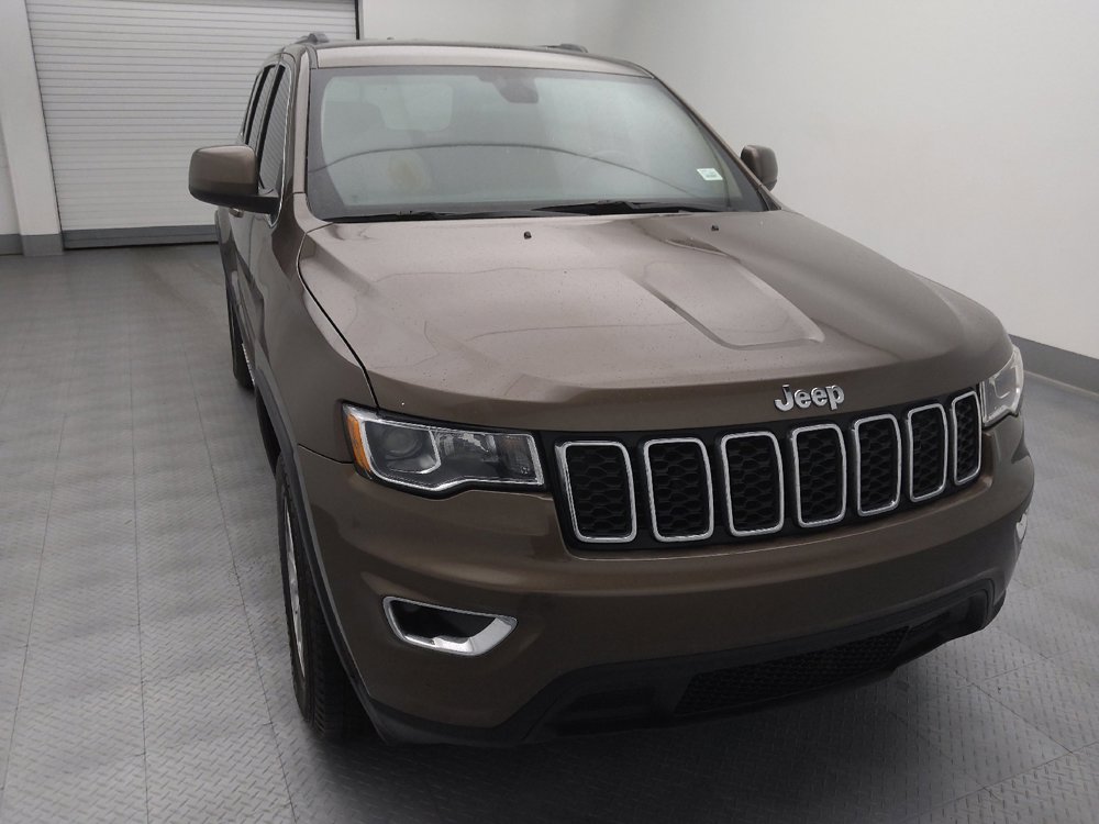 Used 2019 Jeep Grand Cherokee Laredo image 14