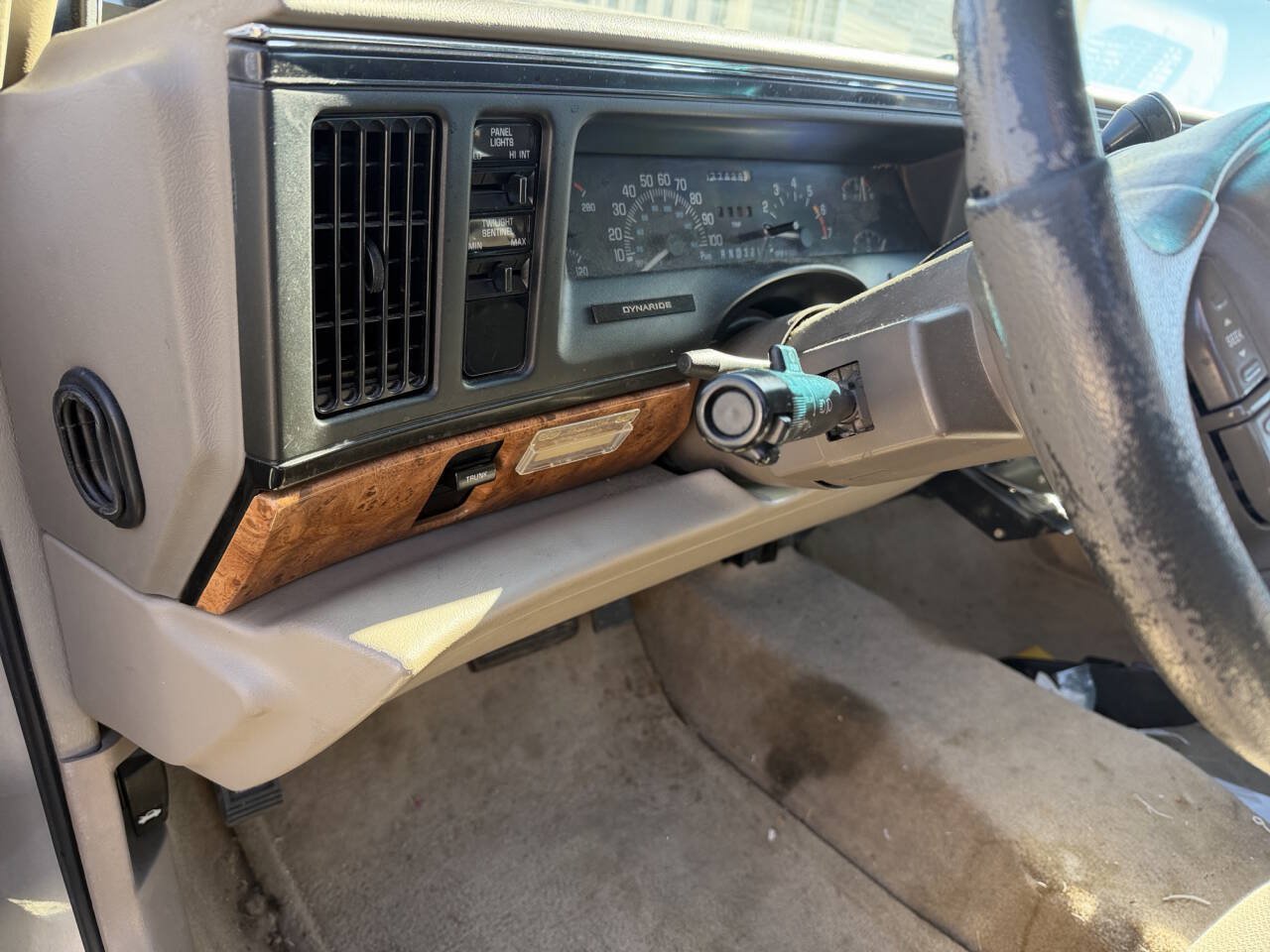 Used 1996 Buick Le Sabre Limited FWD image 33