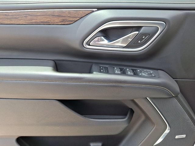Used 2021 Chevrolet Suburban Premier AWD/4WD image 14