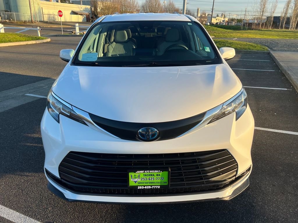 Used 2021 Toyota Sienna LE image 8