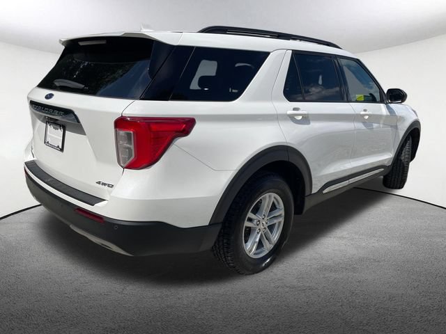 Used 2022 Ford Explorer XLT w/ Equipment Group 202A AWD/4WD image 17