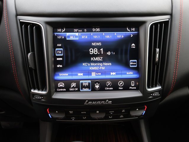 Used 2020 Maserati Levante GranLusso image 29