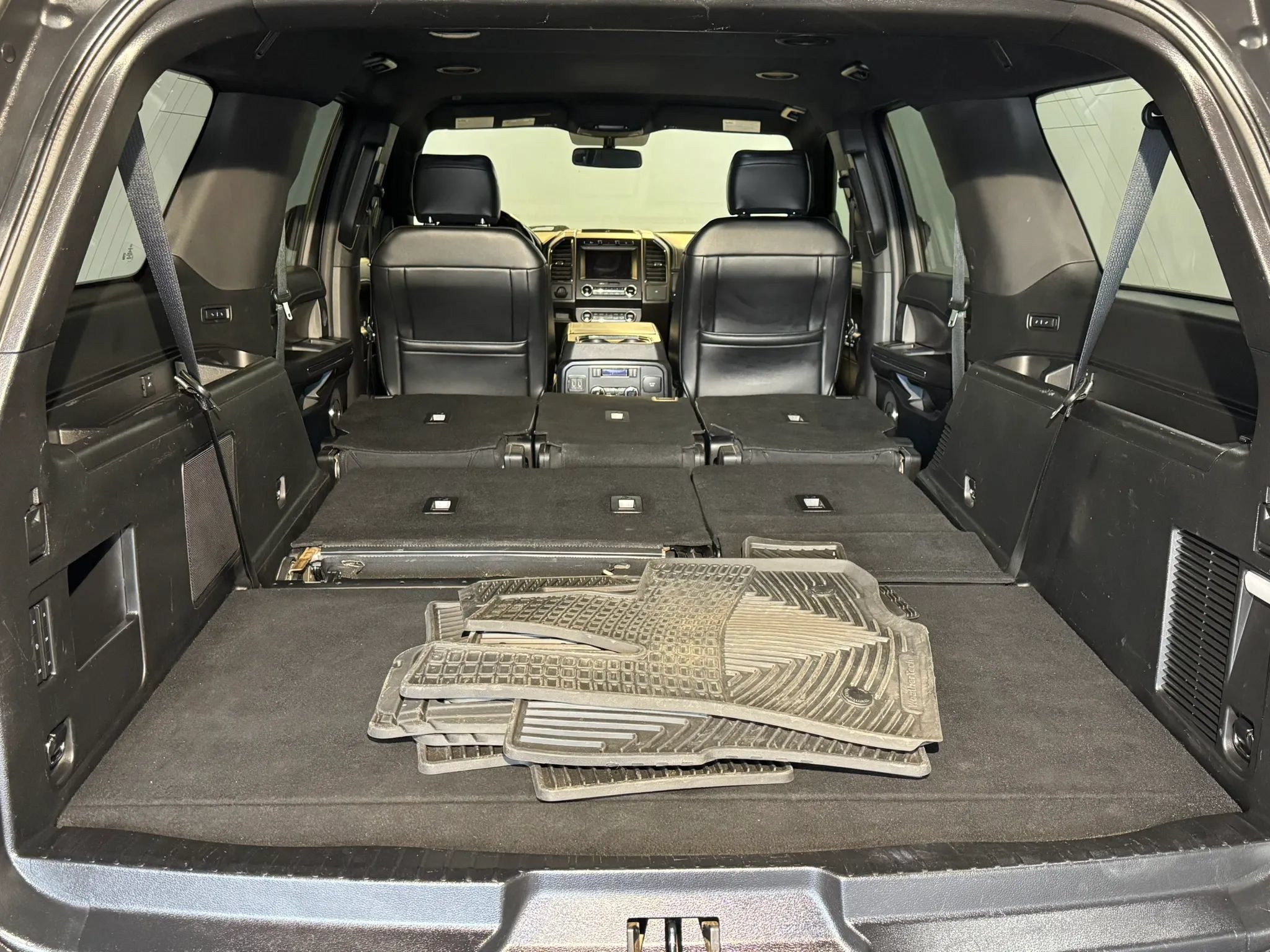 Used 2019 Ford Expedition Max Limited RWD image 37