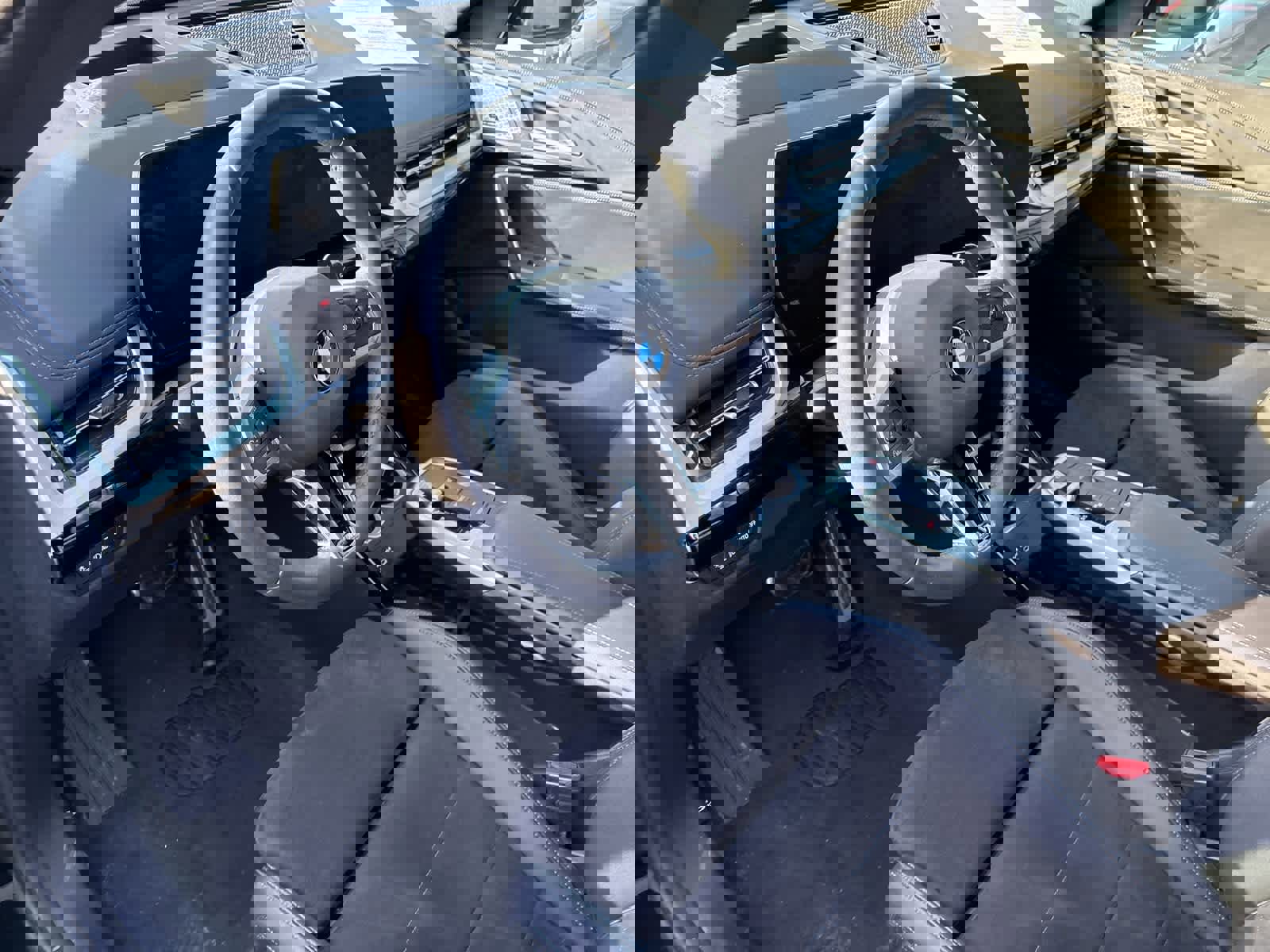 Used 2024 BMW X1 xDrive28i w/ Technology Package image 2