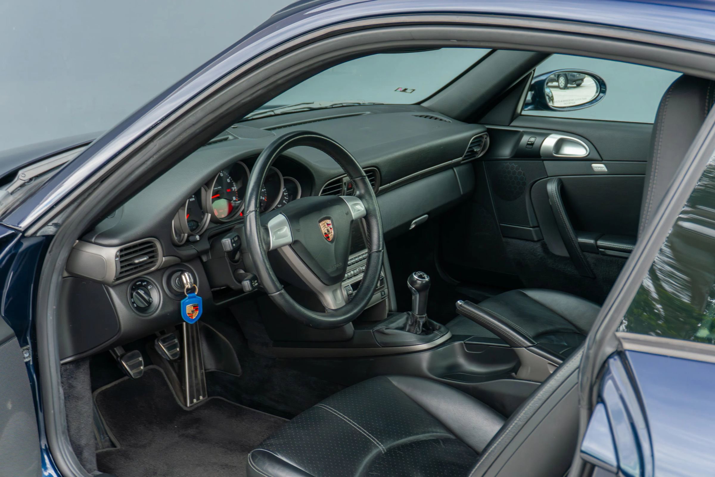 Used 2005 Porsche 911 Carrera RWD image 51