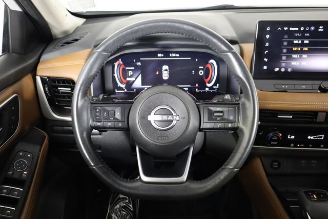 Used 2024 Nissan Rogue Platinum FWD image 6