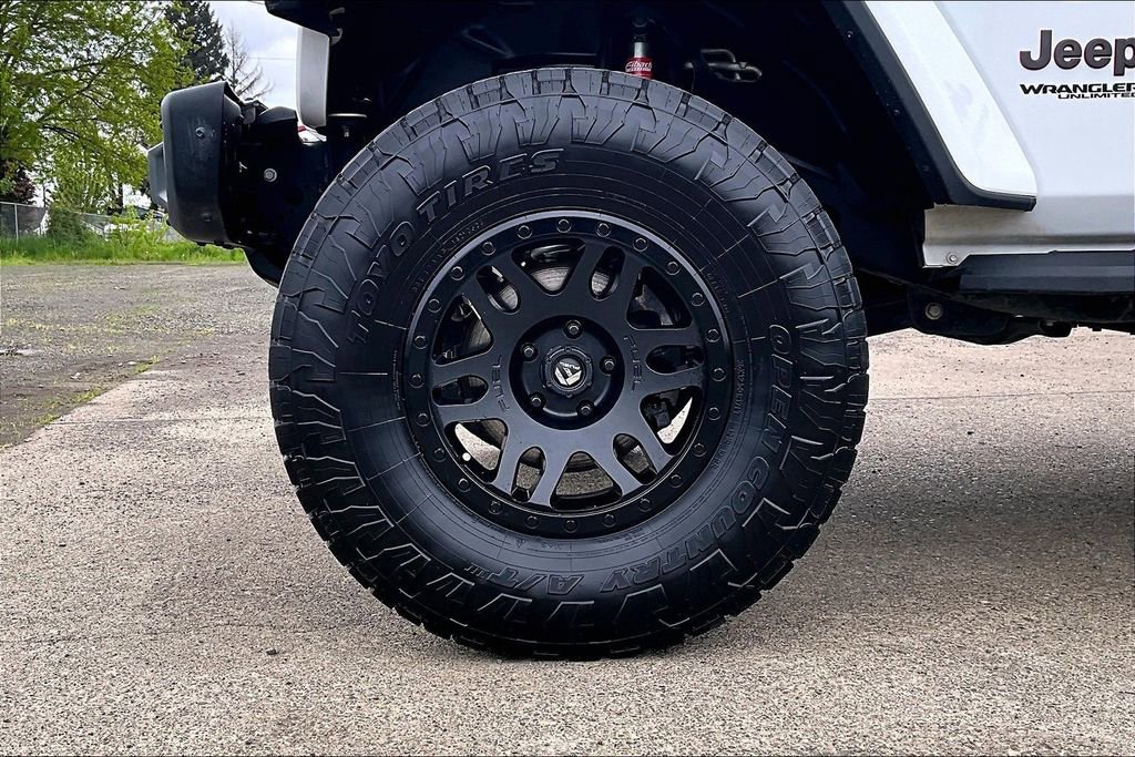 Used 2018 Jeep Wrangler Unlimited Rubicon w/ Steel Bumper Group AWD/4WD image 12